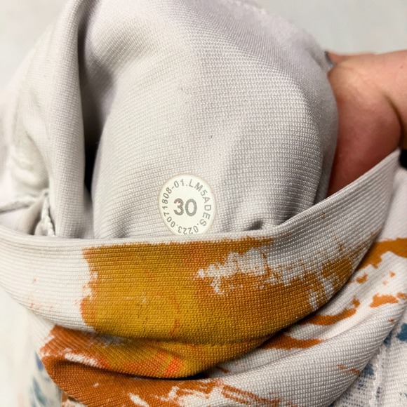 Lululemon ABC Classic Pants 30x29 Warpstreme PAINT SPLATTER THRASHED Light Beige - Picture 10 of 10